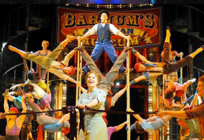 Barnum-Brian-Conley-coming-to-Leicester-Curve-Theatre-2