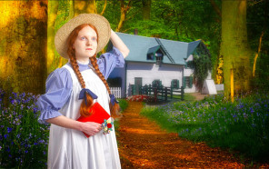 Redhead-Reach-Anne-of-Green-Gables-West-Midlands-Theatre